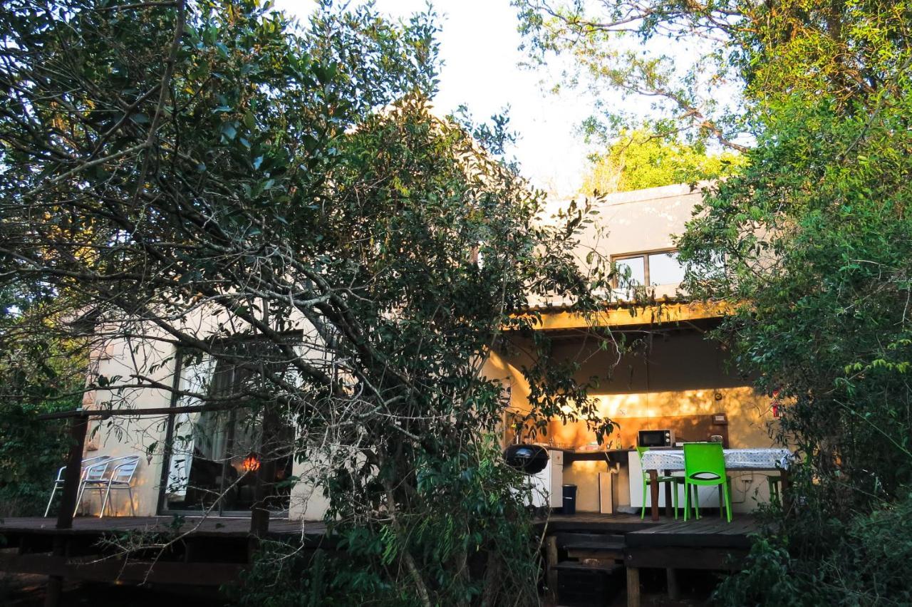 Umkhumbi Lodge Hluhluwe Exterior photo