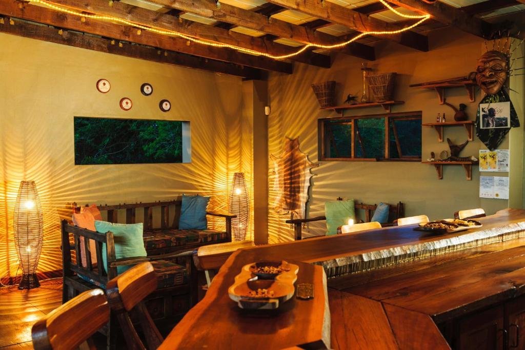 Umkhumbi Lodge Hluhluwe Exterior photo
