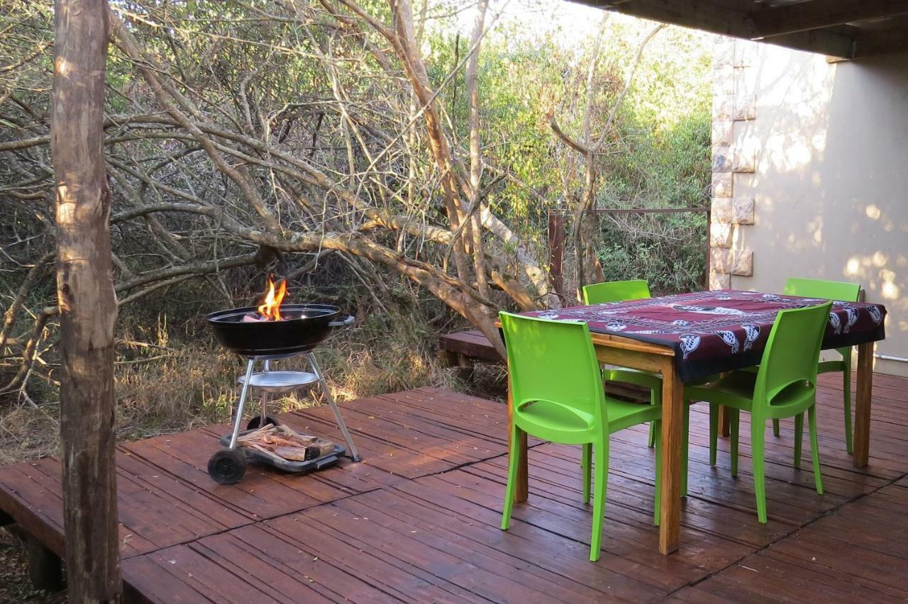 Umkhumbi Lodge Hluhluwe Exterior photo