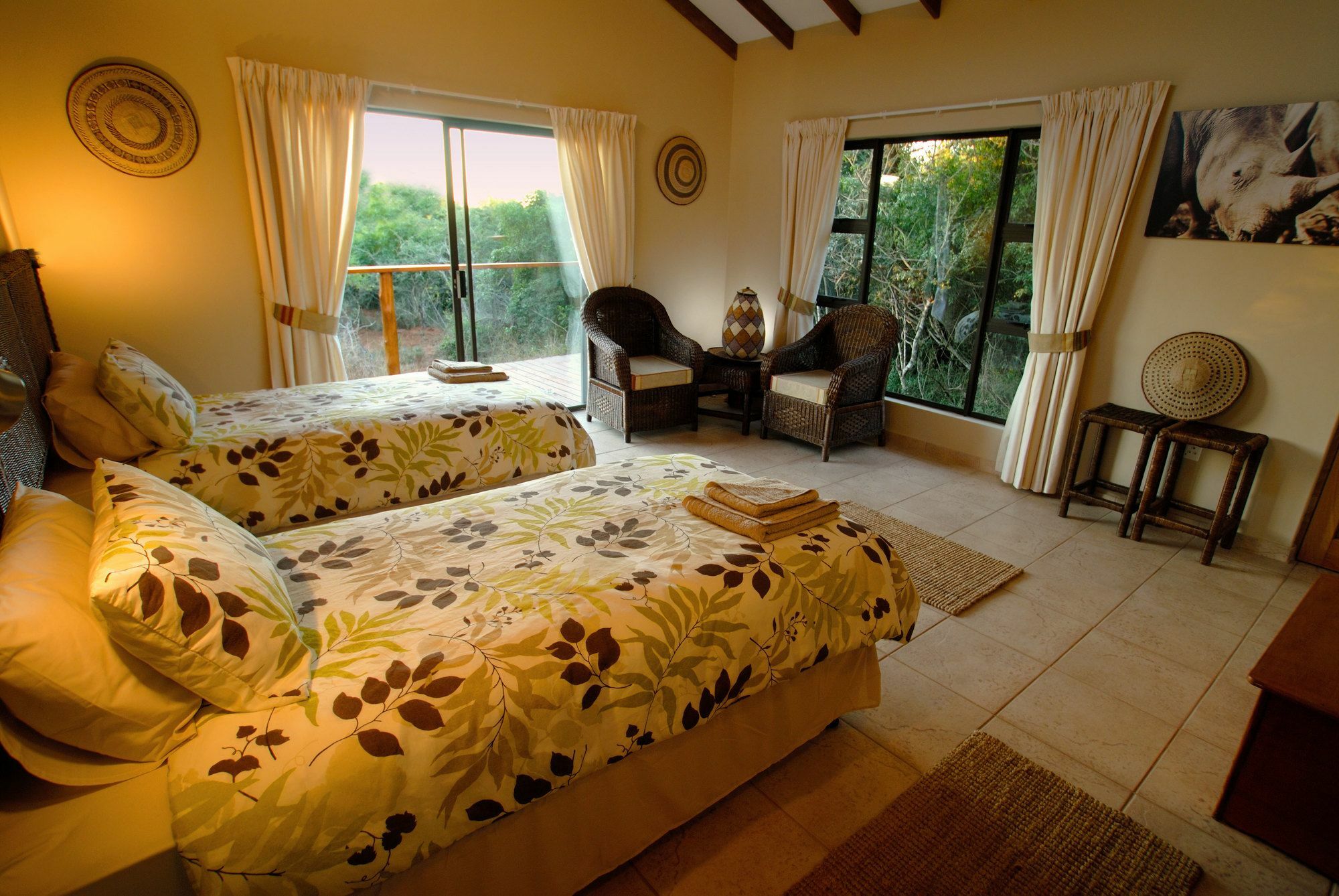 Umkhumbi Lodge Hluhluwe Exterior photo