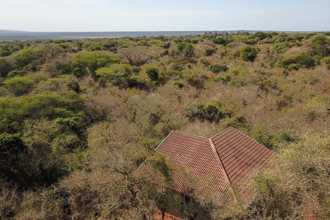 Umkhumbi Lodge Hluhluwe Exterior photo